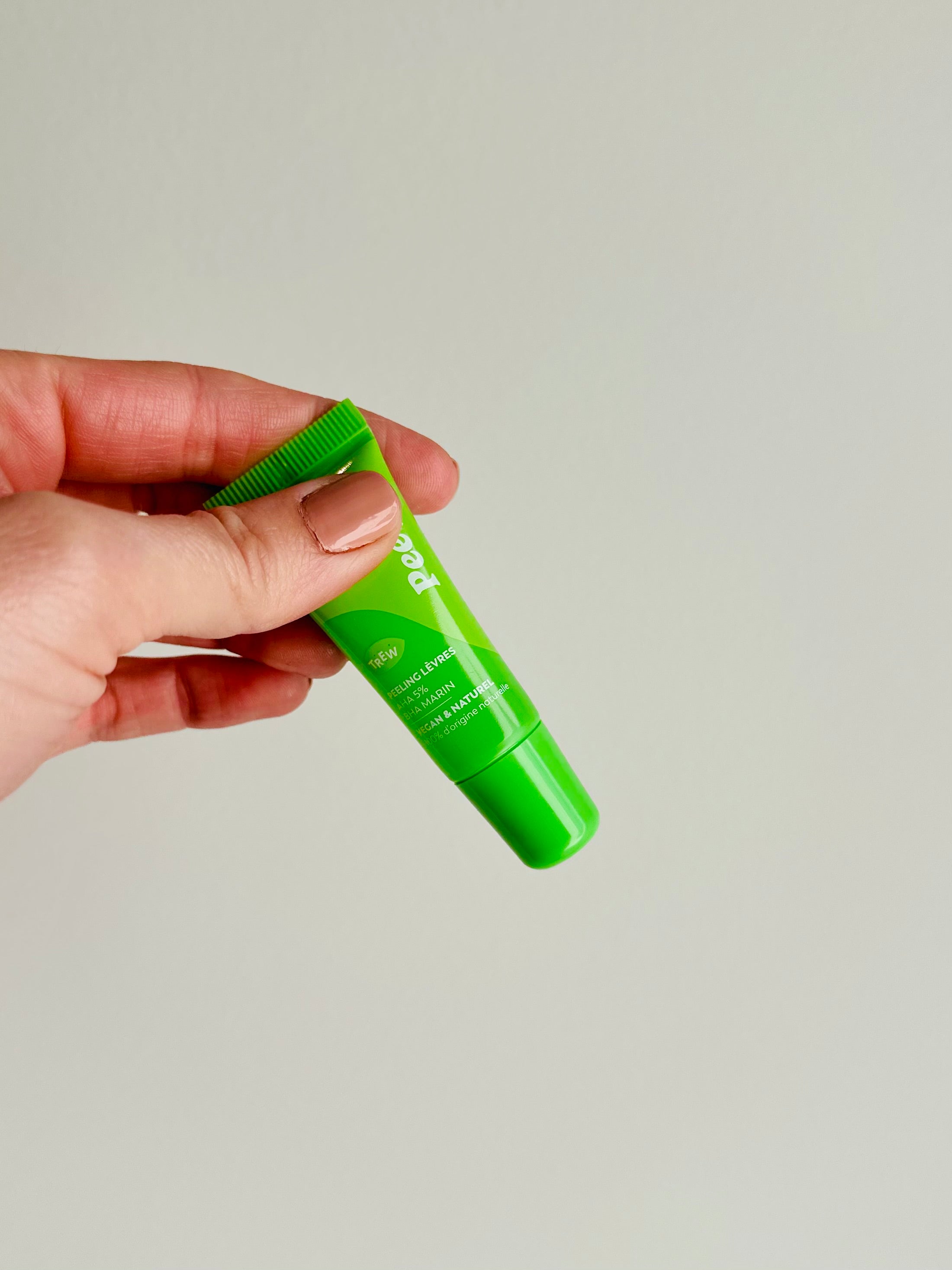 Lip Peeling AHA 5% & Marine BHA – Gentle Exfoliating Lip Treatment