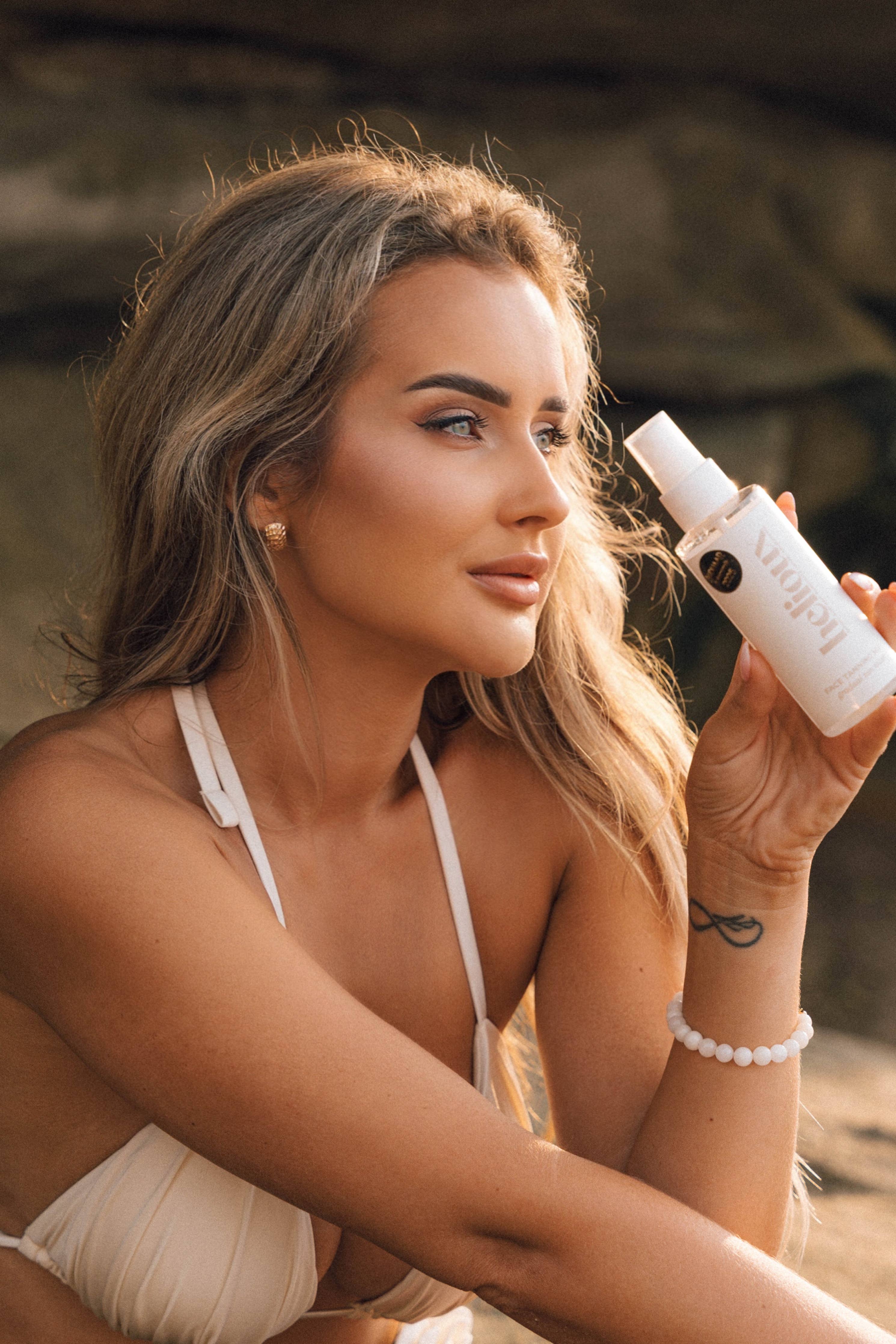 Face Tanning Mist with Hyaluronic Acid | Hydrating Self Tan Water, Award-Winning, Imported from The Netherlands