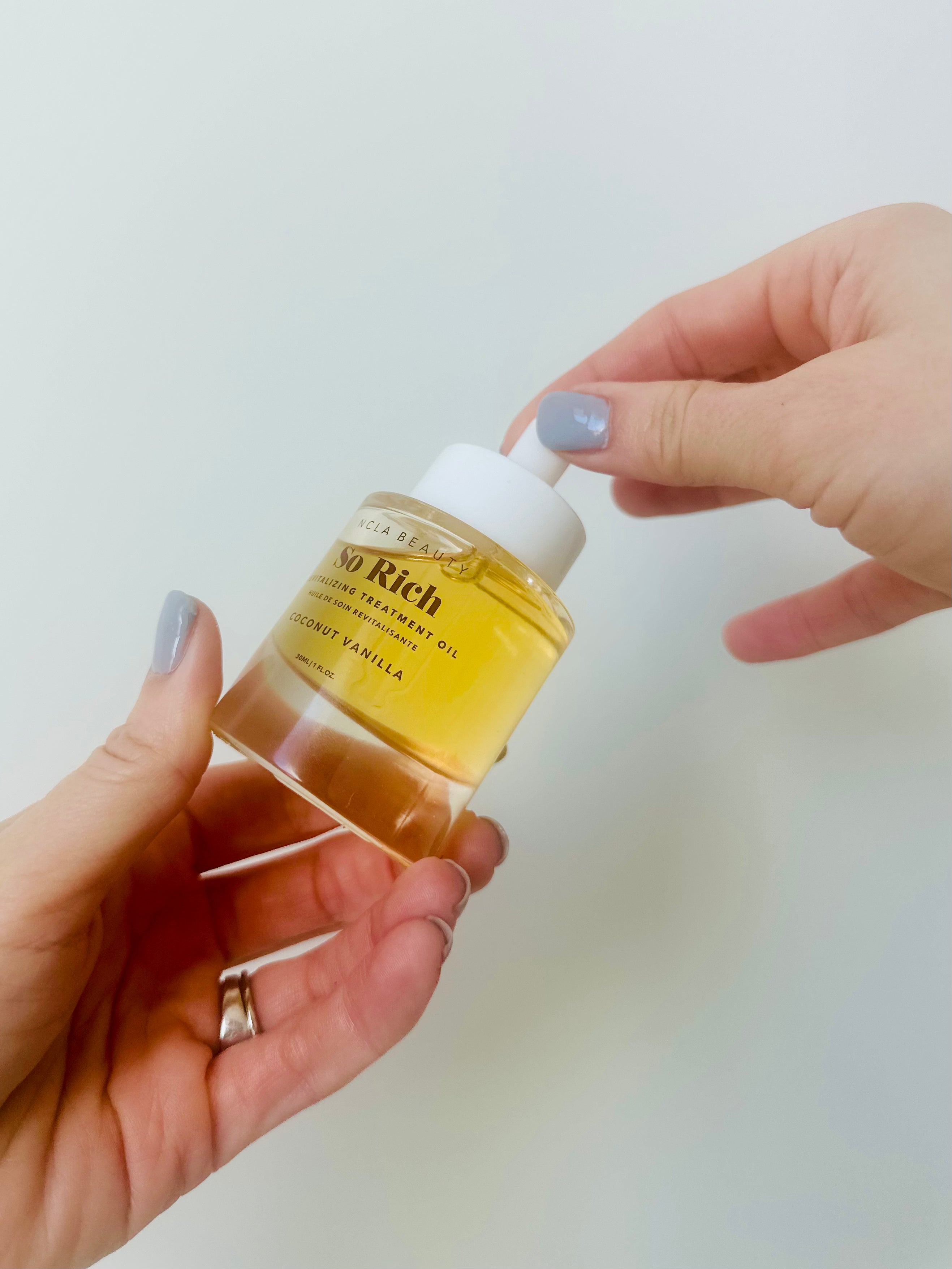 Coconut Vanilla Body Oil | Nourishing Vitamin E Treatment Oil for Soft, Glowing Skin