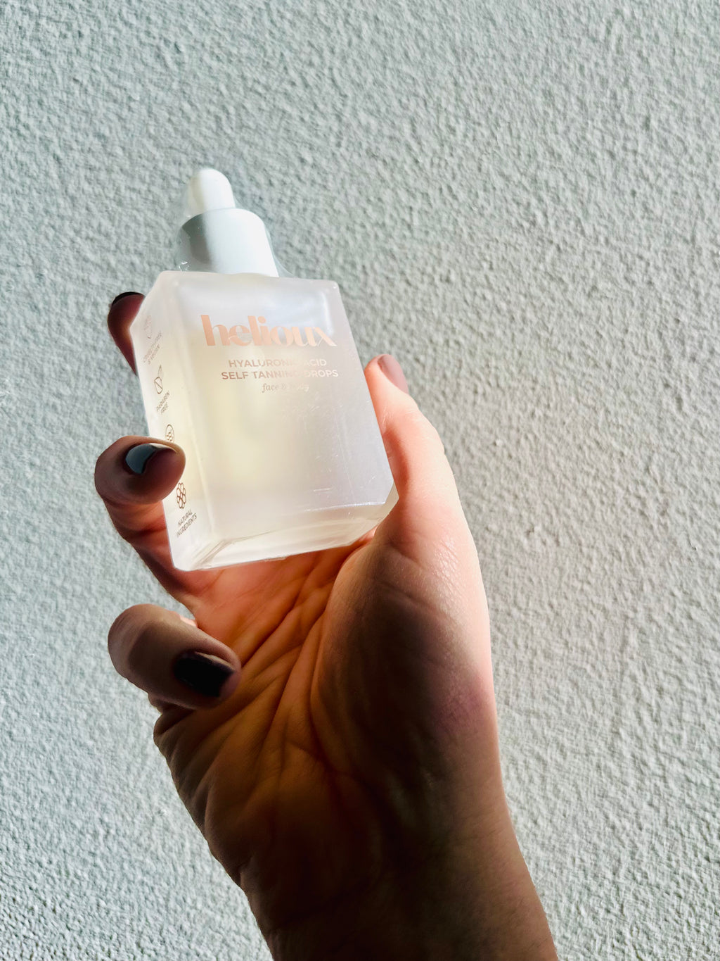 Hyaluronic Acid Self Tanning Drops | Customizable Glow for Face & Body
