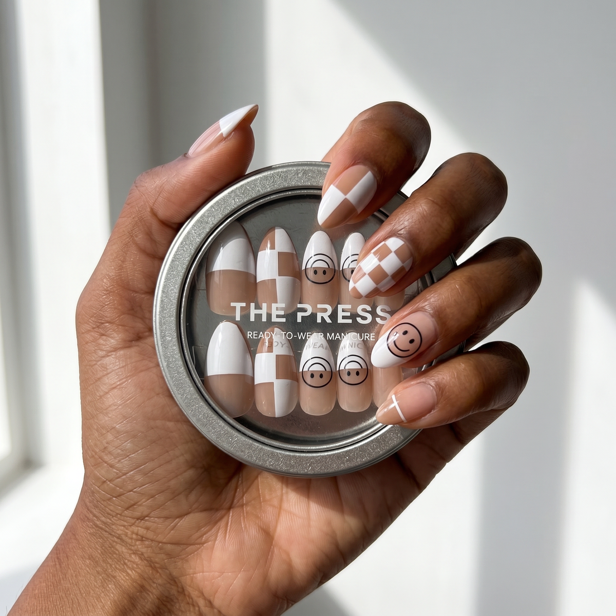 The Instant Manicure "All Smilez"